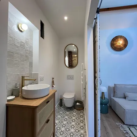 Les De Carine アパート *